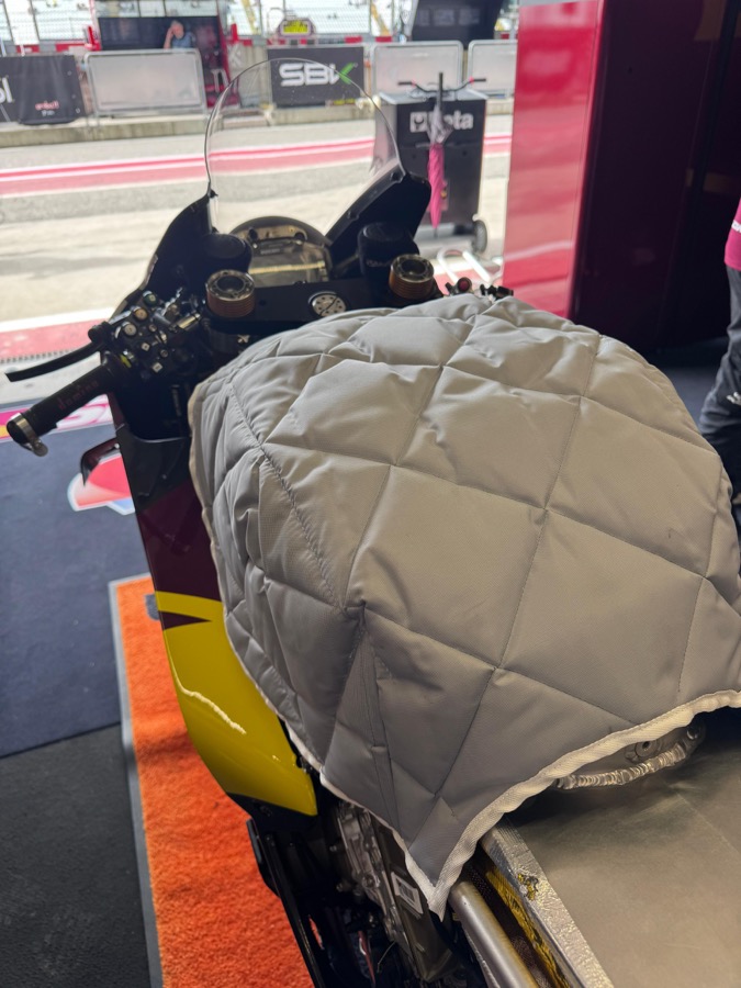 Capit Tankabdeckung Motorrad mit Kühlpacks Zubehör