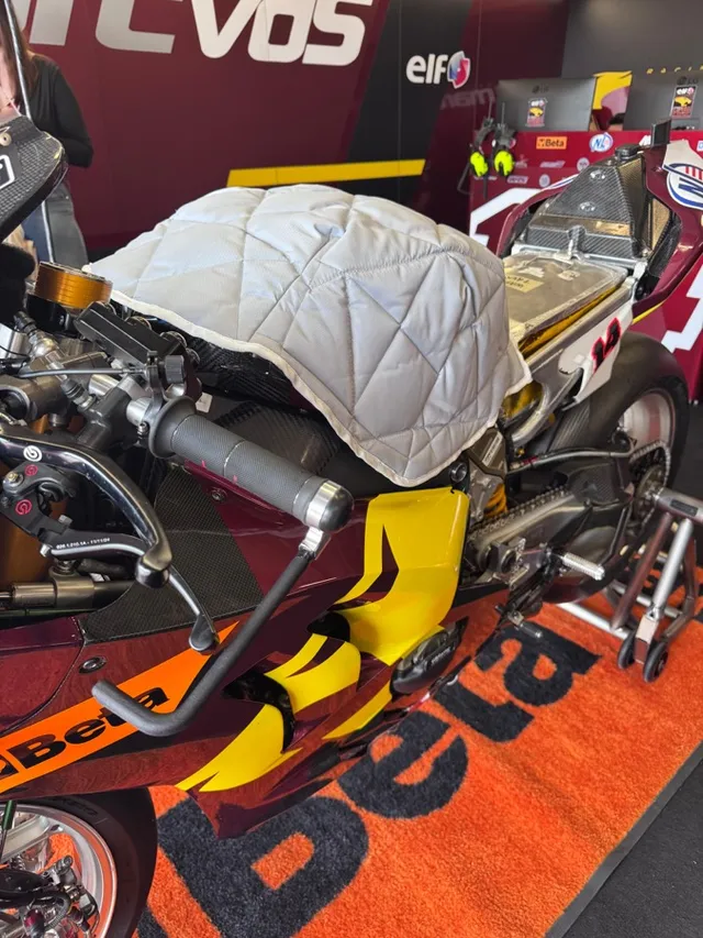 Capit Tankabdeckung Motorrad mit Kühlpacks Zubehör