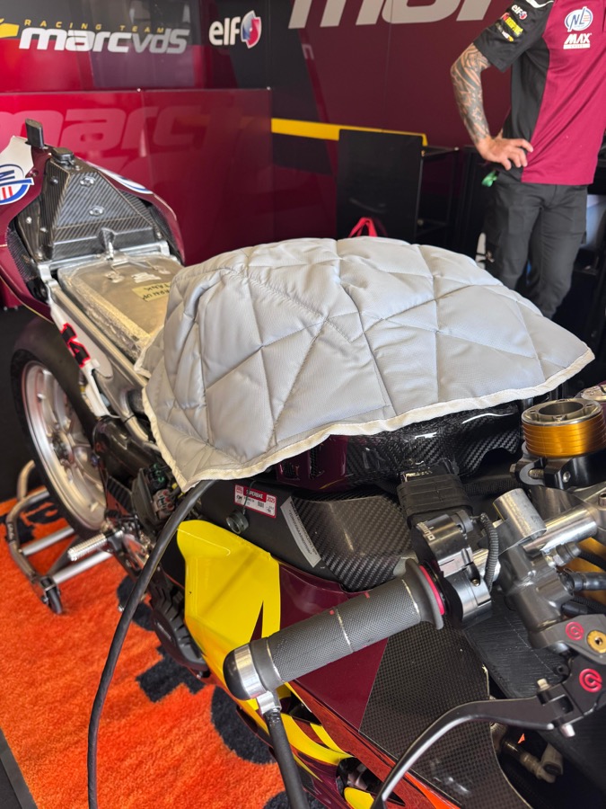 Capit Tankabdeckung Motorrad mit Kühlpacks Zubehör